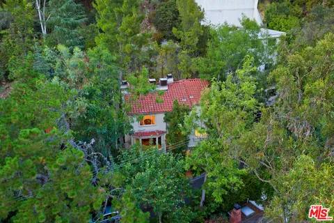 $2,125,000 | 10055 Reevesbury Drive, Beverly Hills, CA 90210
