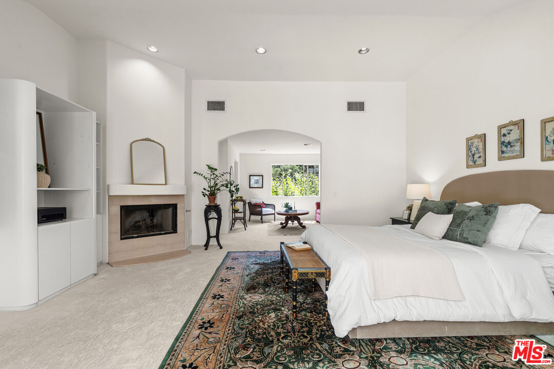 10055 Reevesbury Drive Beverly Hills, CA 90210 - Photo 20 of 36