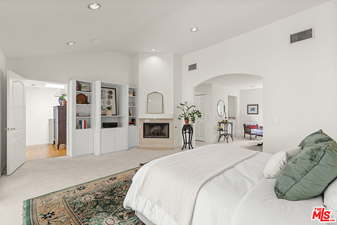 10055 Reevesbury Drive Beverly Hills, CA 90210 - Photo 22 of 36
