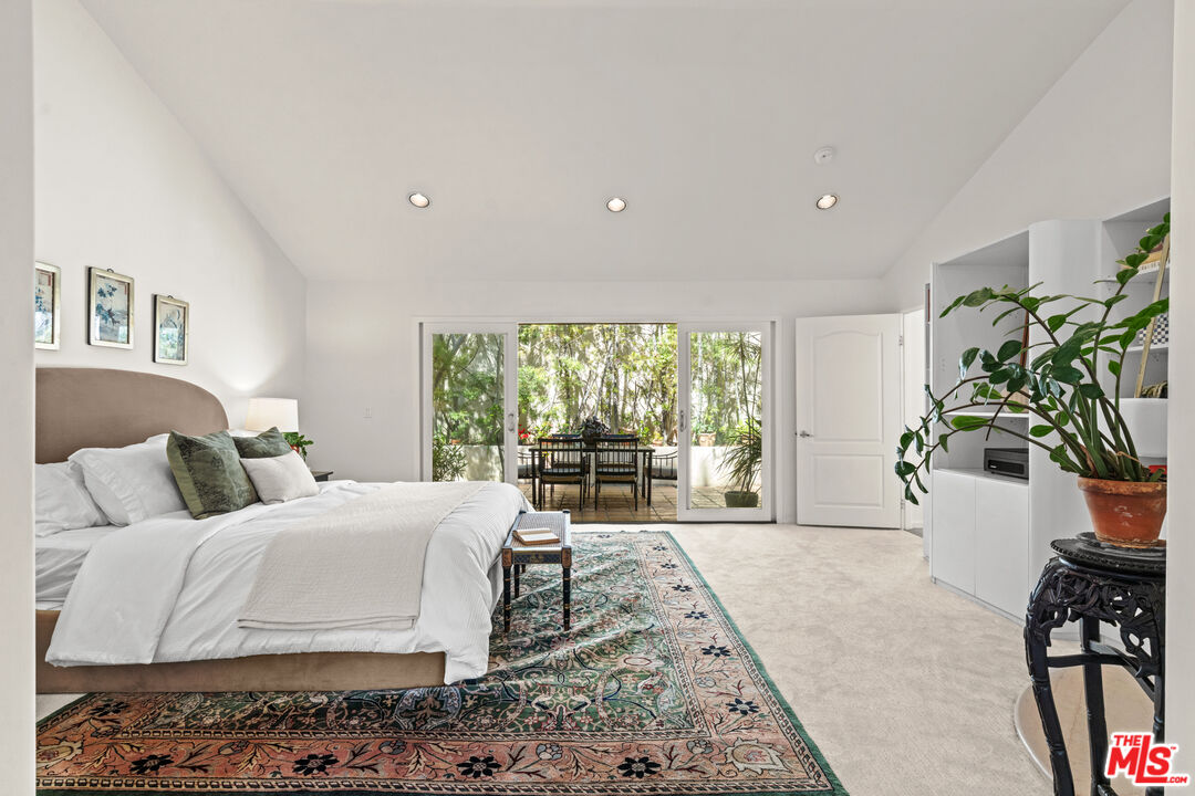 10055 Reevesbury Drive Beverly Hills, CA 90210 - Photo 27 of 36