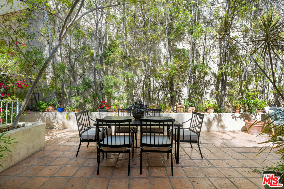 10055 Reevesbury Drive Beverly Hills, CA 90210 - Photo 28 of 36