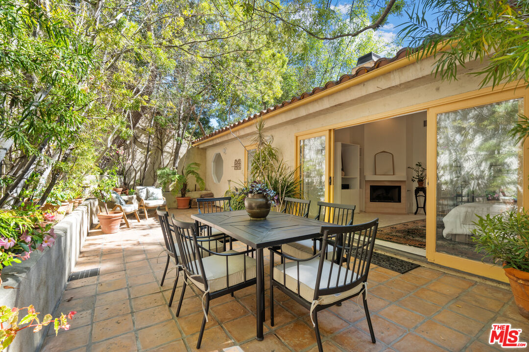 10055 Reevesbury Drive Beverly Hills, CA 90210 - Photo 28 of 36