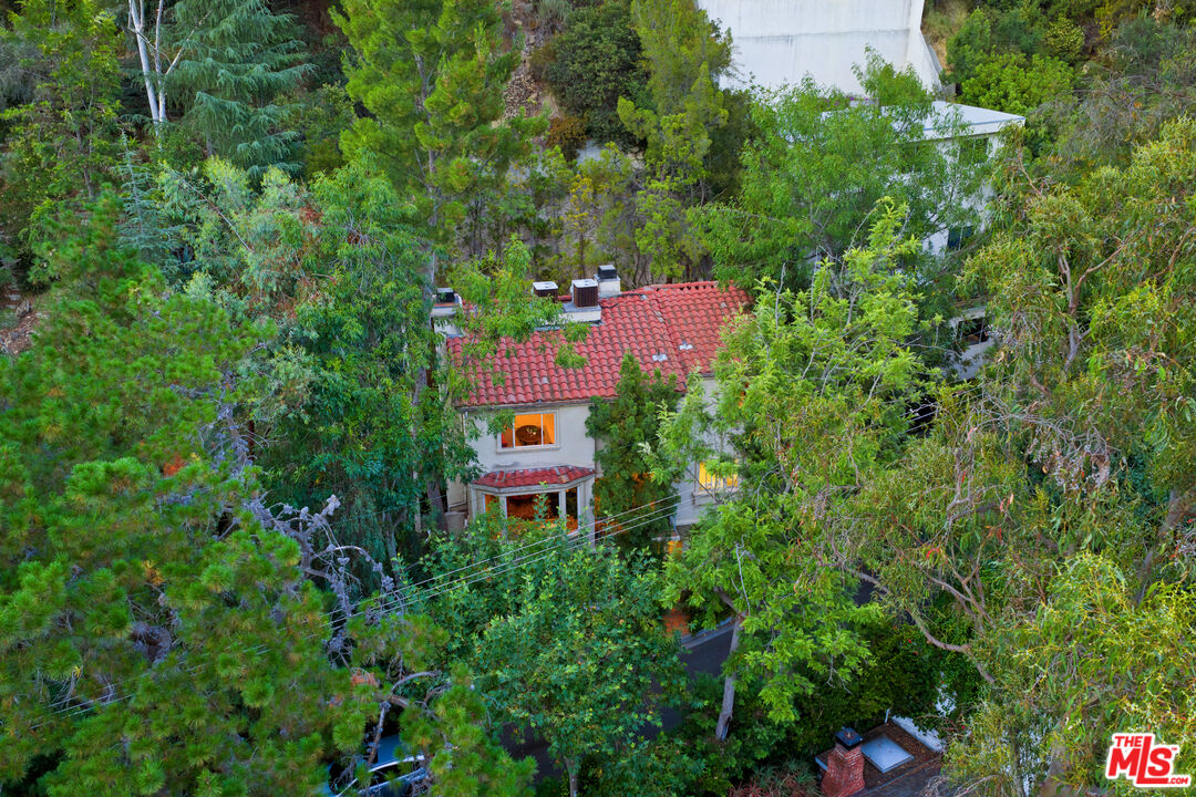 10055 Reevesbury Drive Beverly Hills, CA 90210 - Photo 32 of 36