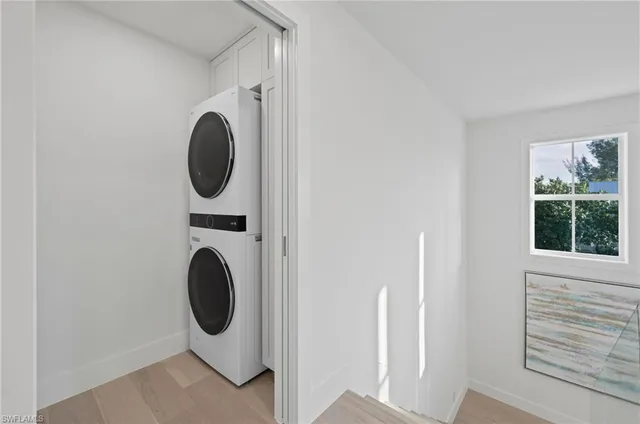 a close up view of a washer and dryer