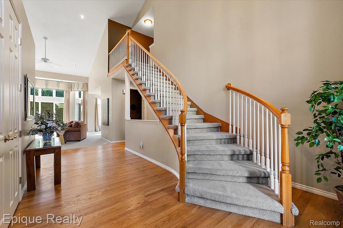 5675 Golf Pointe Drive Clarkston, MI 48348 - Photo 5 of 80 25-5675 Golf Pointe-25.jpg