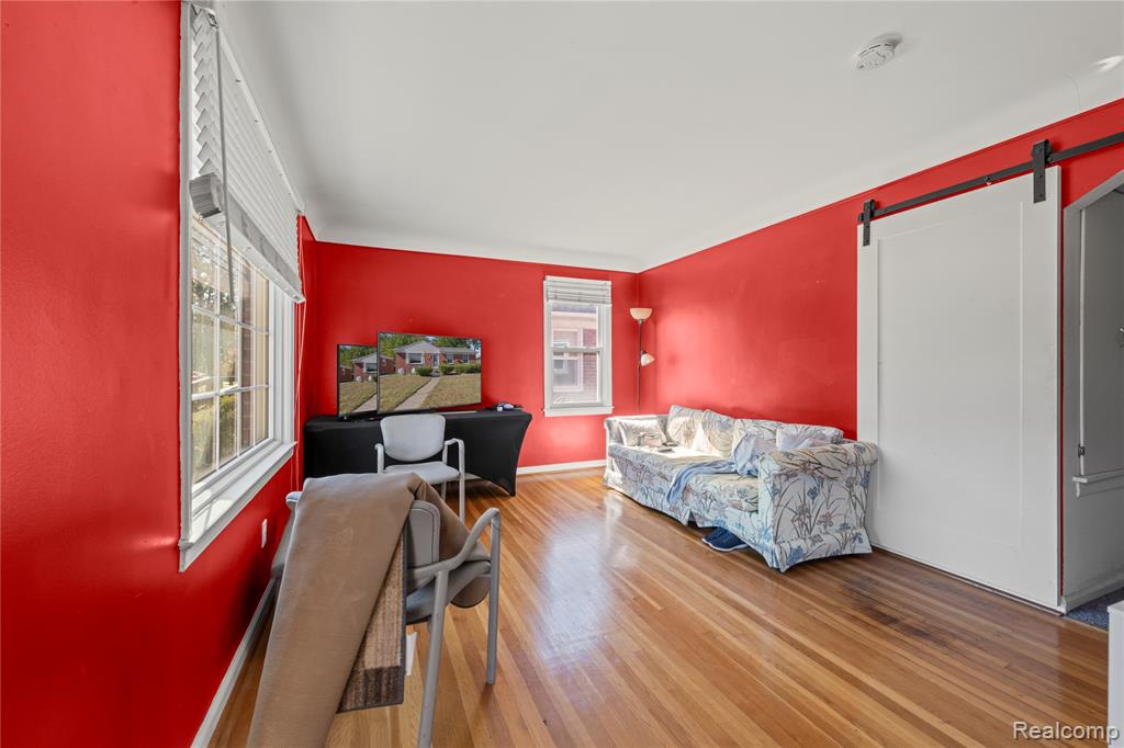 9627 Merriman Road Livonia, MI 48150 - Photo 11 of 38 Gallery Image 11