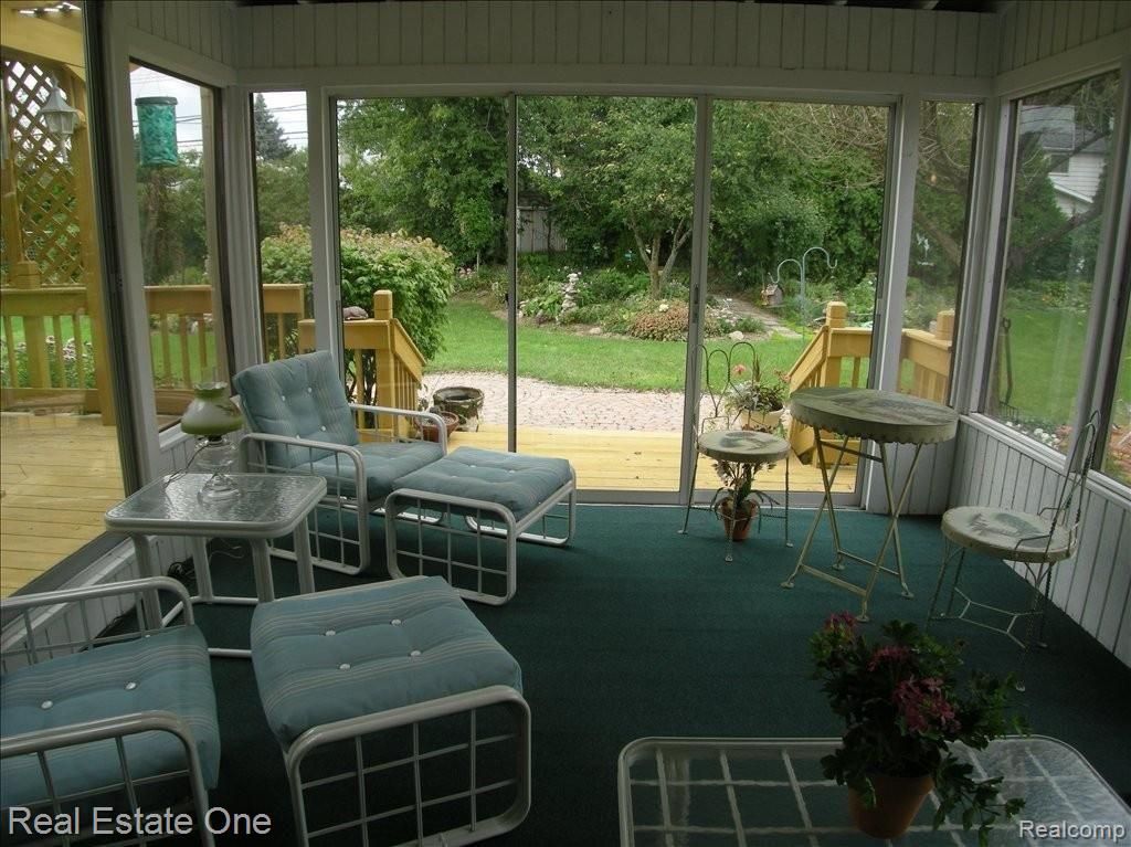 2146 Wayward Drive Rochester, MI 48309 - Photo 20 of 25 Florida Room