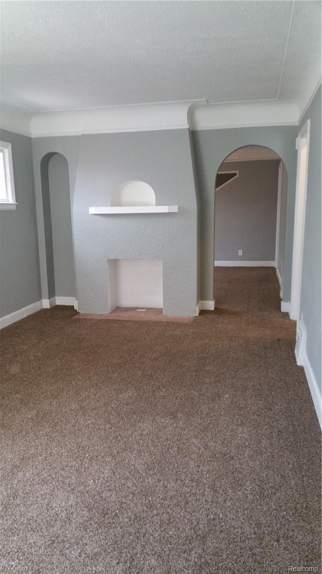 9188 Devonshire Road Detroit, MI 48224 - Photo 4 of 11 Devonshire Livingroom.jpg