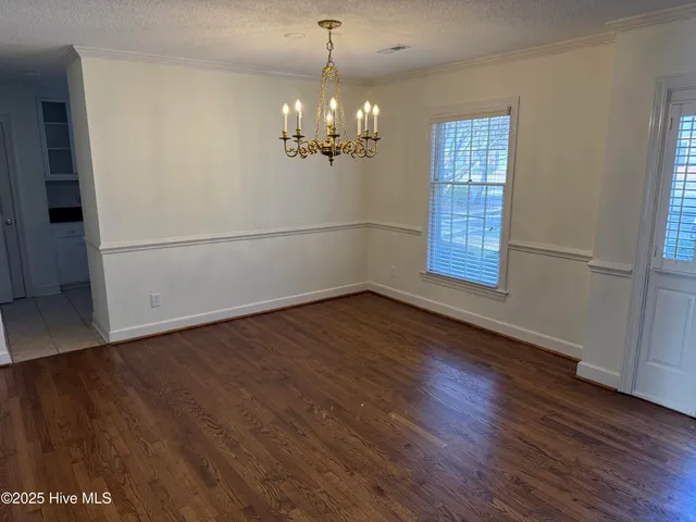 $1,500 | 809 Greenbriar Road, Kinston, NC 28501