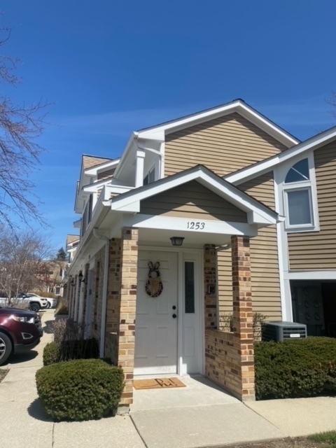 1253 Ranchview Court Buffalo Grove, IL 60089 - Photo 1 of 22