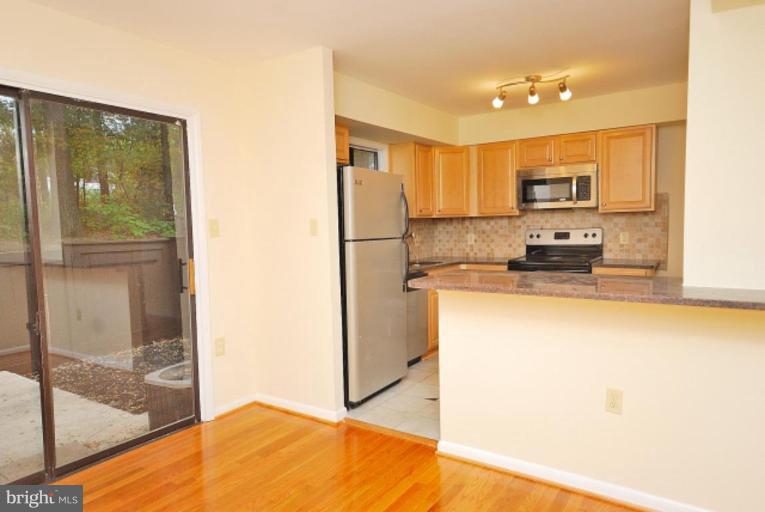 2204 Lofty Heights Place Reston, VA 20191 - Photo 14 of 19 Dining Area
