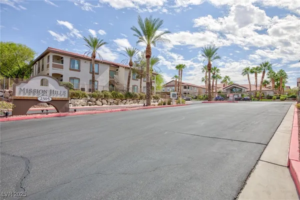$1,850 | 2305 West Horizon Ridge Parkway, Unit 1822, Henderson, NV 89052