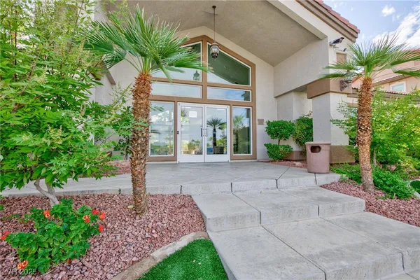 $1,850 | 2305 West Horizon Ridge Parkway, Unit 1822, Henderson, NV 89052