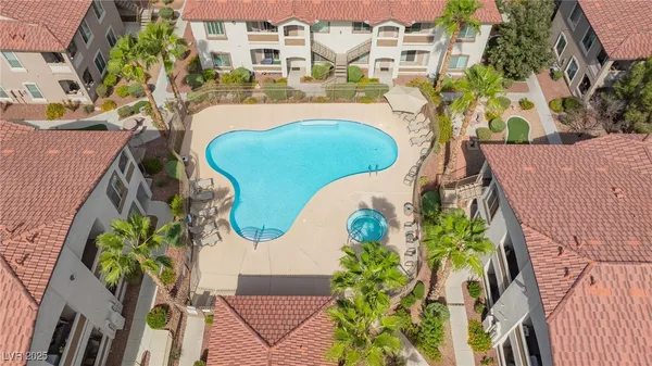 $1,850 | 2305 West Horizon Ridge Parkway, Unit 1822, Henderson, NV 89052