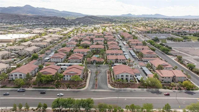 $1,850 | 2305 West Horizon Ridge Parkway, Unit 1822, Henderson, NV 89052