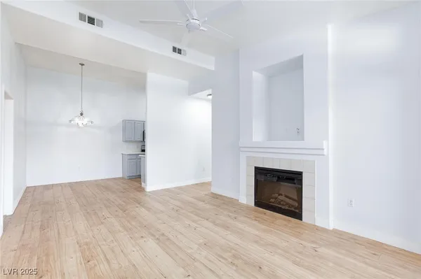 $1,850 | 2305 West Horizon Ridge Parkway, Unit 1822, Henderson, NV 89052