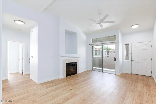 $1,850 | 2305 West Horizon Ridge Parkway, Unit 1822, Henderson, NV 89052