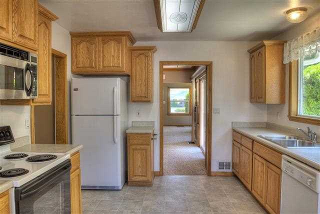 17 North Walnut Road Spokane Valley, WA 99206 - Photo 5 of 15 Gallery Image 5
