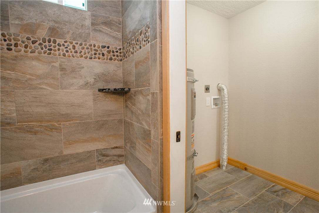 5152 Kalama River Road Kalama, WA 98625 - Photo 15 of 20 Gallery Image 15