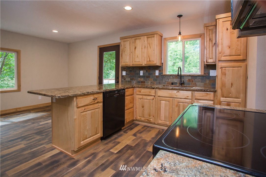 5152 Kalama River Road Kalama, WA 98625 - Photo 8 of 20 Gallery Image 8