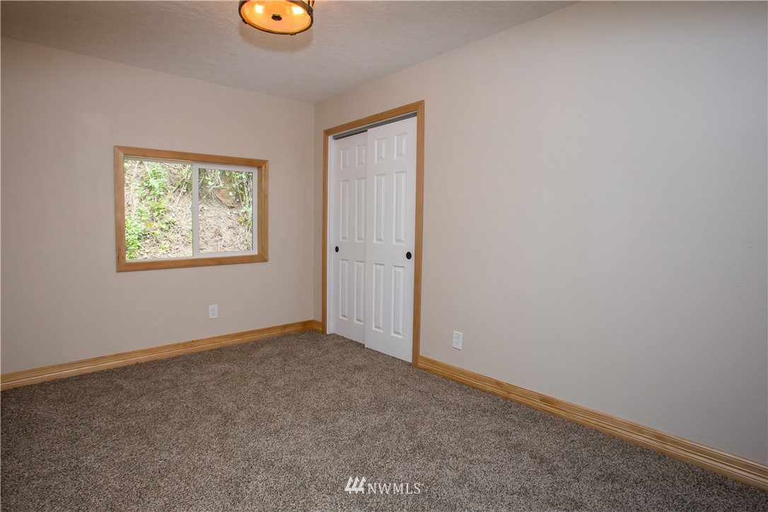 5152 Kalama River Road Kalama, WA 98625 - Photo 9 of 20 Gallery Image 9