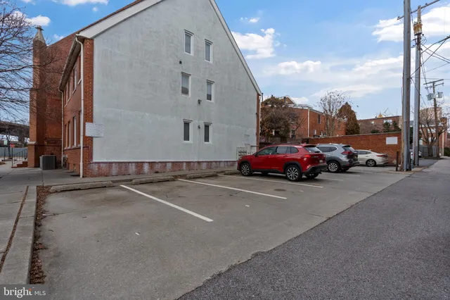 $2,200 | 122 West Henrietta Street, Unit 5, Baltimore, MD 21230