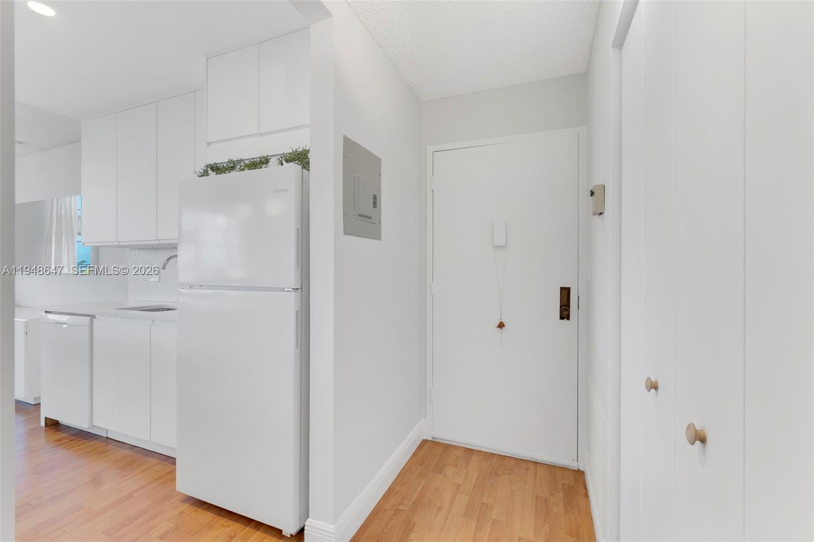 2121 North Ocean Boulevard, Unit 902W Boca Raton, FL 33431 - Photo 11 of 62 a view of bathroom