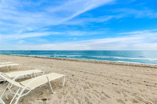 $580,000 | 2121 North Ocean Boulevard, Unit 902W, Boca Raton, FL 33431