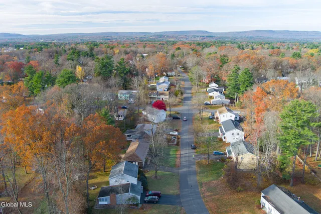 $419,900 | 481 Huron Road, Bethlehem, NY 12054