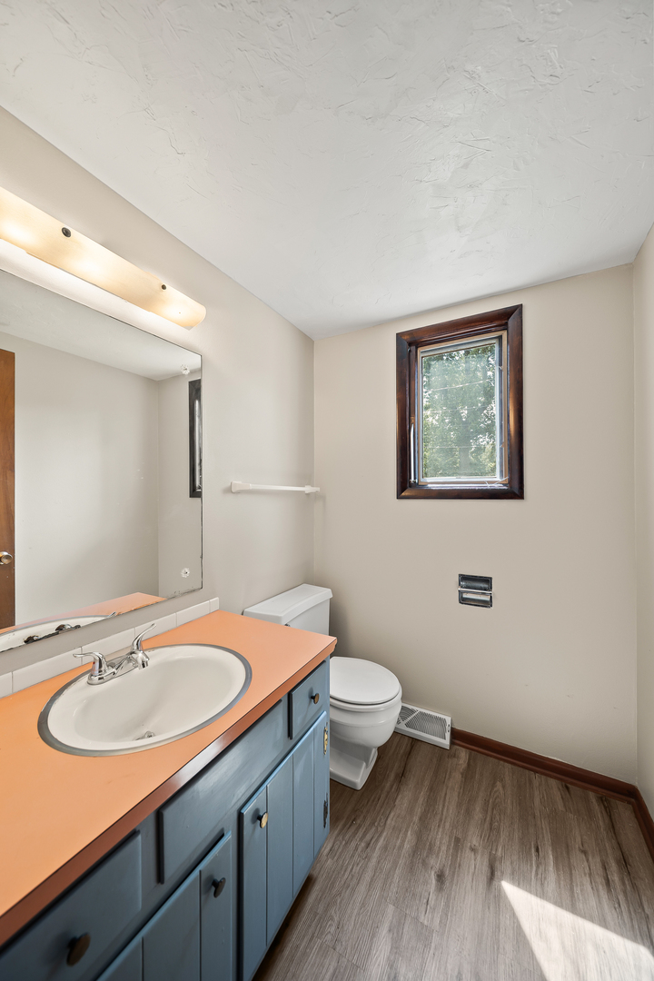2009 53rd Street Moline, IL 61265 - Photo 18 of 40