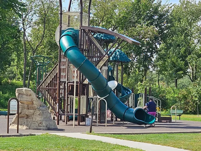 $375,000 | 13954 Shoreside Circle, Savage, MN 55378