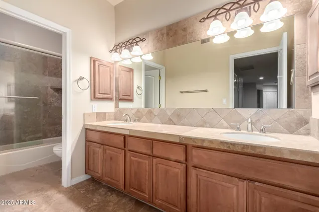 a view of a livingroom with furniture