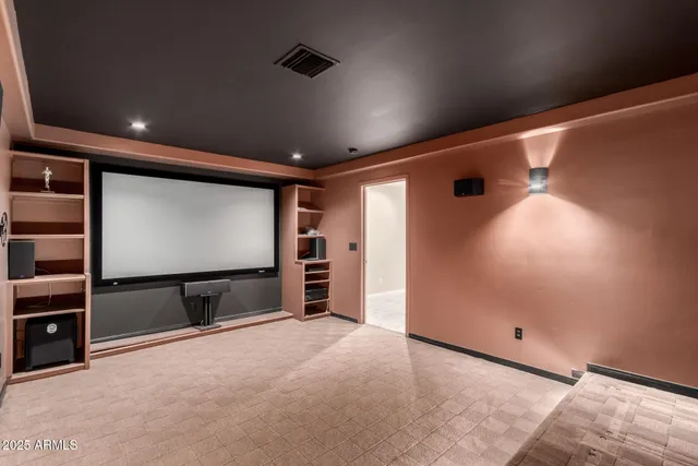 a view of a patio with garden