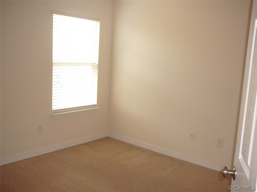 4110 Cameron Road Hopewell, VA 23860 - Photo 14 of 20 an empty room with a window