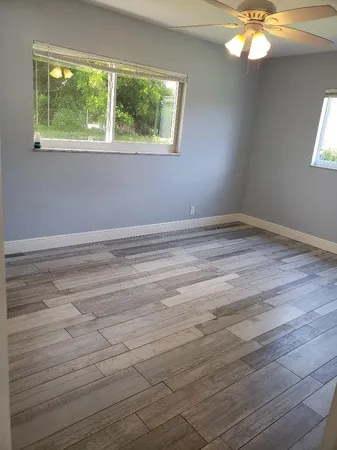 a view of empty room with window