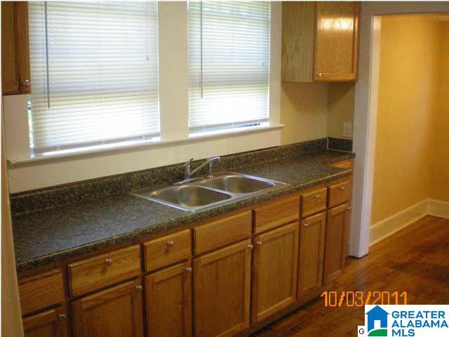 912 Pike Road Fairfield, AL 35064 - Photo 3 of 10