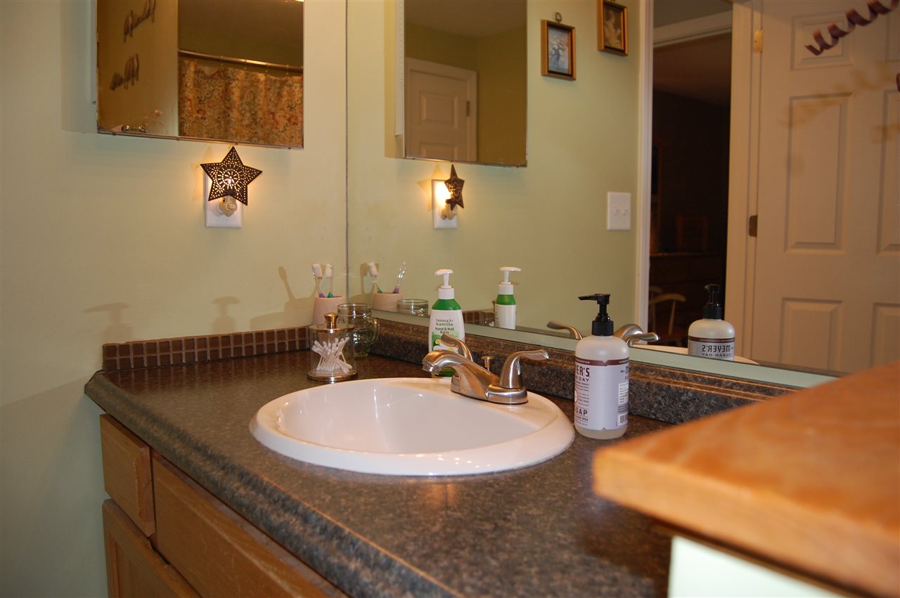 45 Bridle Path Dover, NH 03820 - Photo 18 of 27