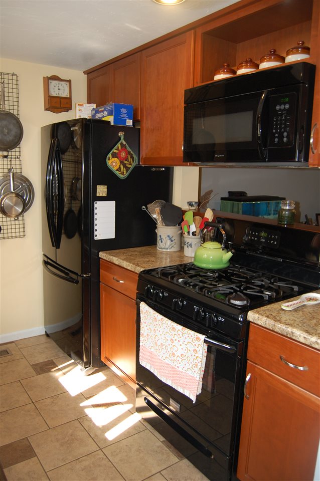 45 Bridle Path Dover, NH 03820 - Photo 5 of 27