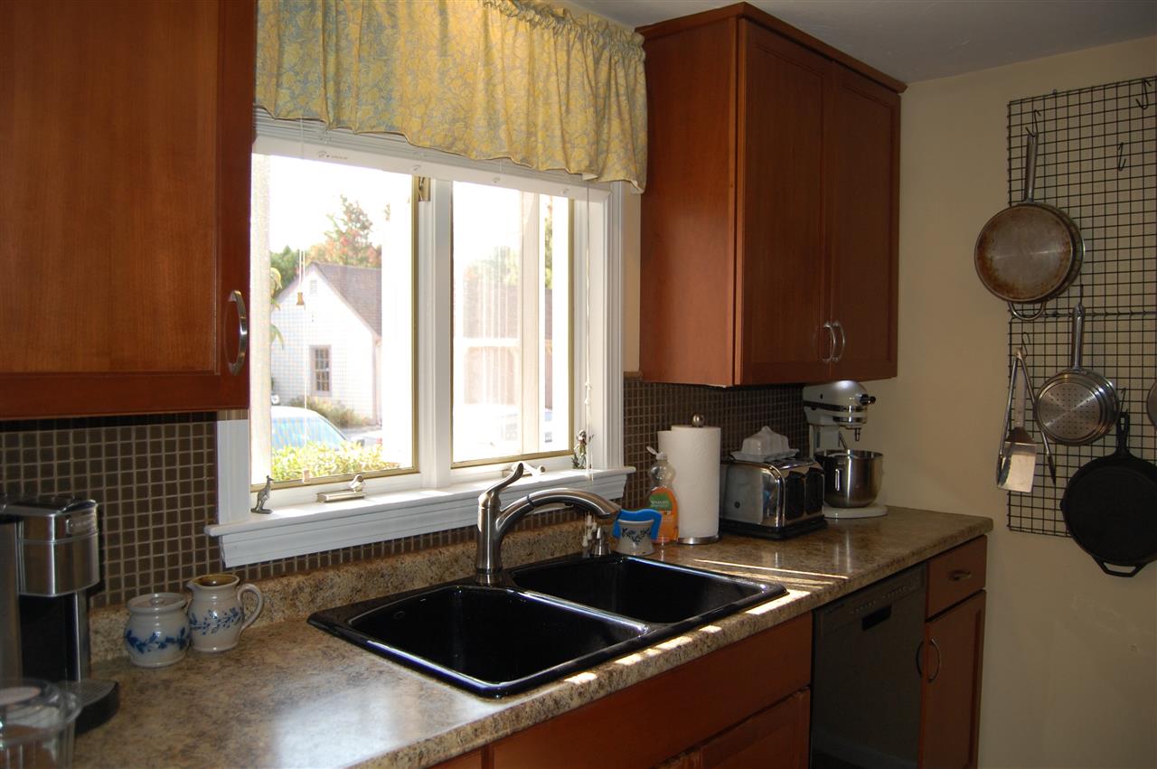 45 Bridle Path Dover, NH 03820 - Photo 8 of 27