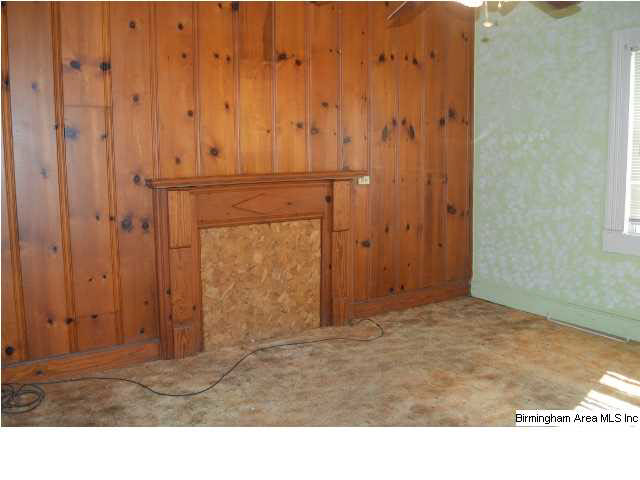 66 B Street Southwest Jacksonville, AL 36265 - Photo 2 of 14