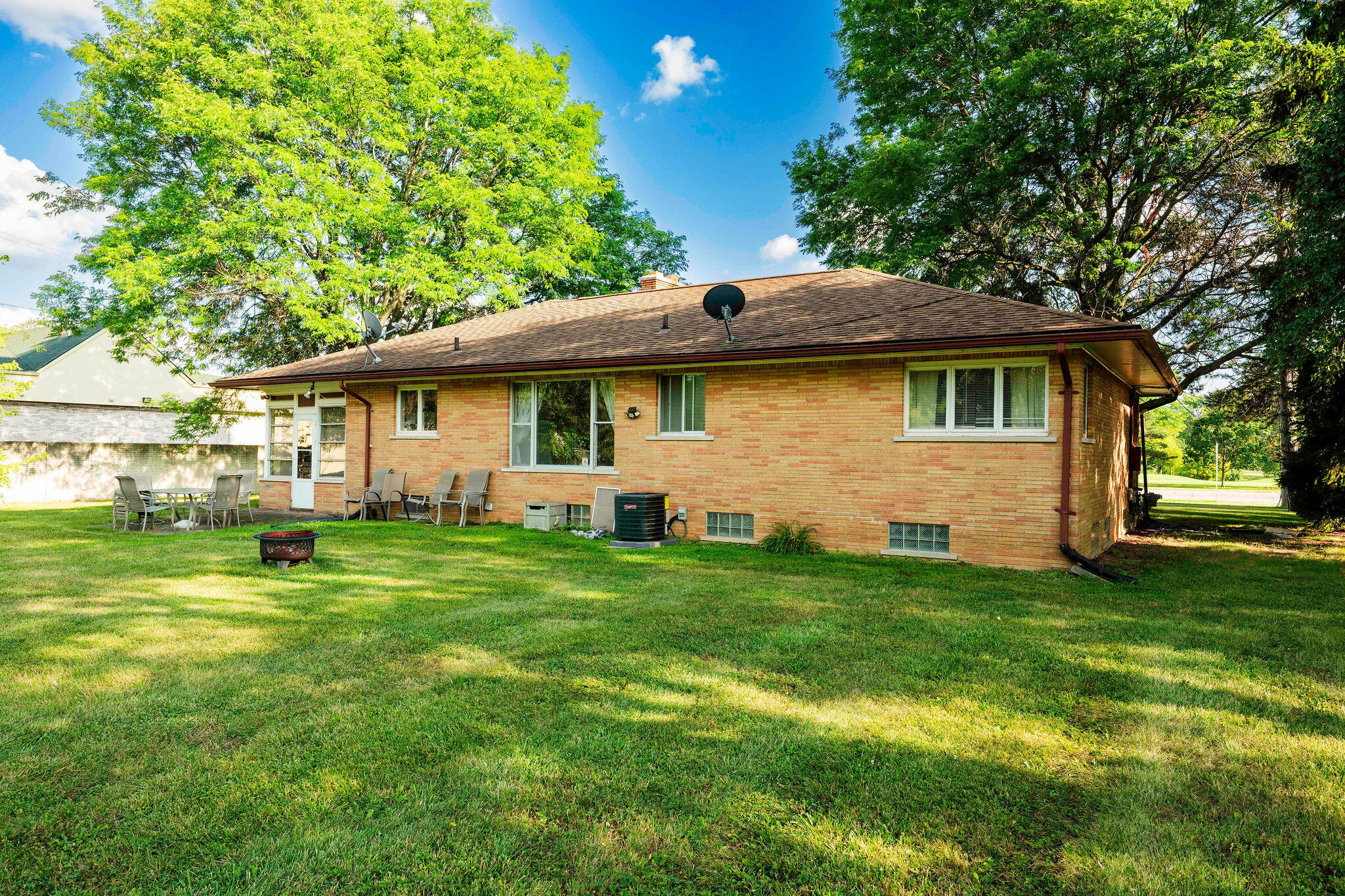 951 East Square Lake Road Troy, MI 48085 - Photo 20 of 20 DSC_4112