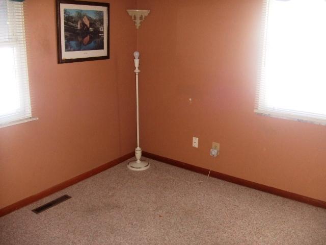 308 Deerfield Road Columbus, OH 43228 - Photo 13 of 19 Gallery Image 13