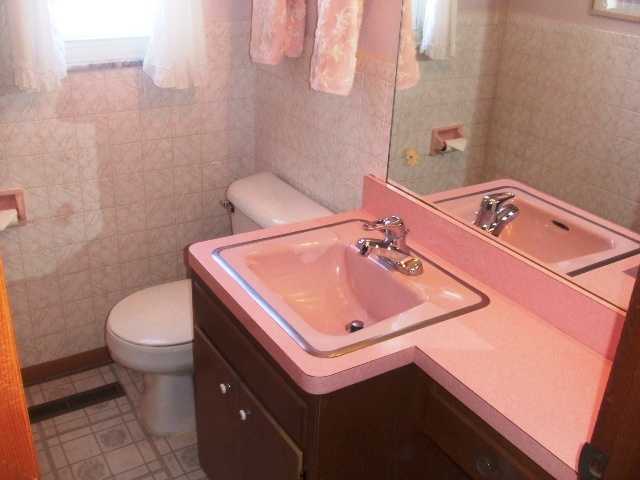 308 Deerfield Road Columbus, OH 43228 - Photo 10 of 19 Gallery Image 10