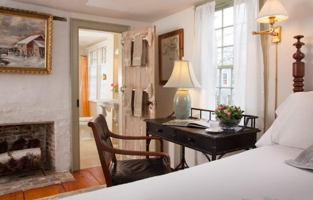 37 Marsh Street Newport, RI 02840 - Photo 15 of 26