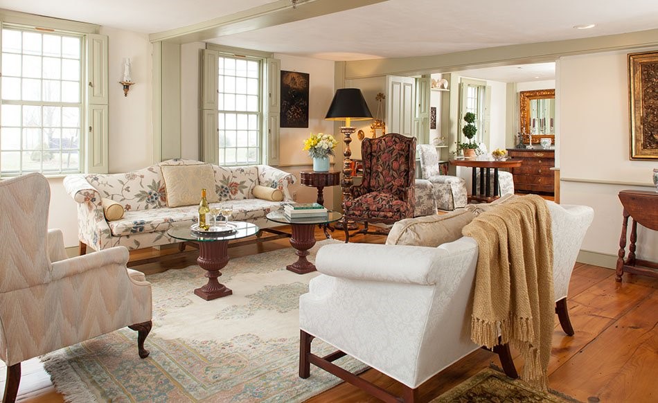 37 Marsh Street Newport, RI 02840 - Photo 3 of 26