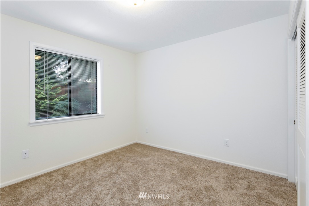 17130 Gravenstein Road Bothell, WA 98012 - Photo 14 of 20