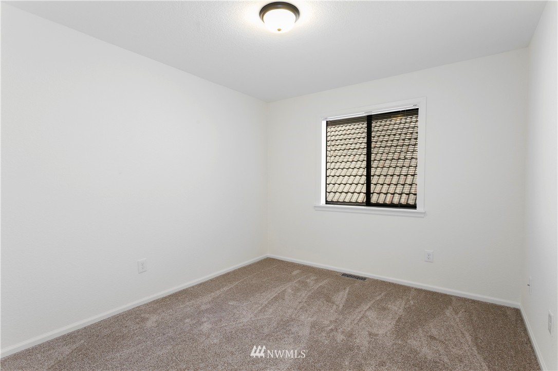 17130 Gravenstein Road Bothell, WA 98012 - Photo 15 of 20