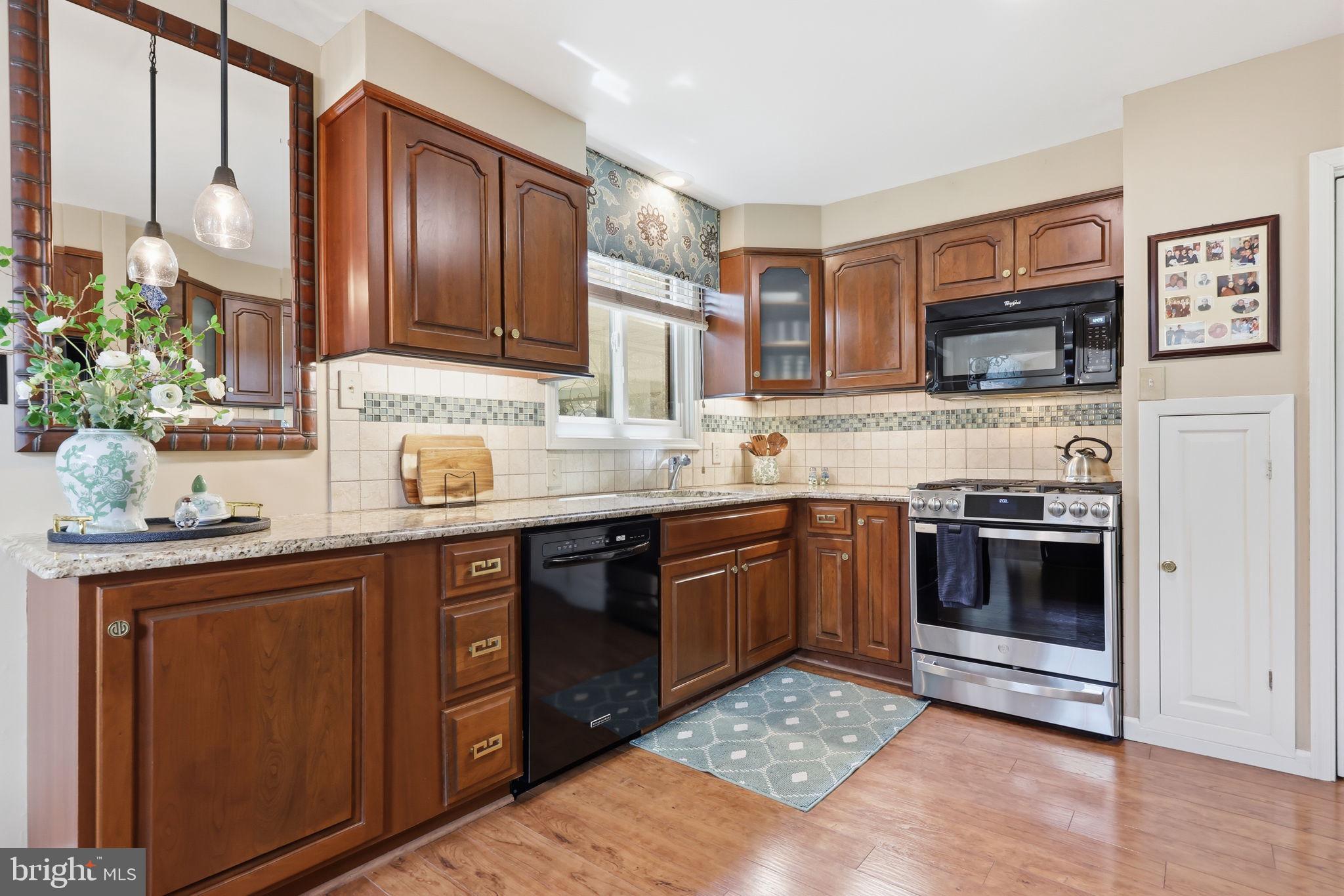 665 Paddock Road Southampton, PA 18966 - Photo 9 of 59