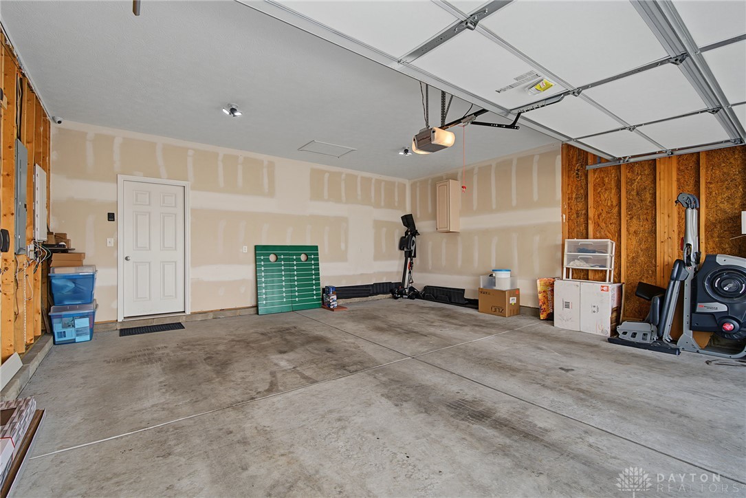 961 Reeder Circle Dayton, OH 45458 - Photo 22 of 39