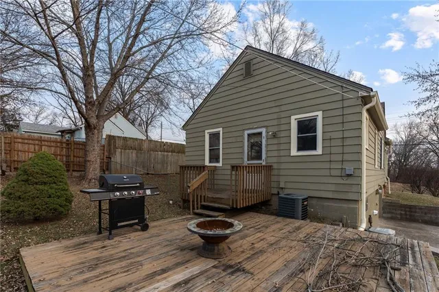 $219,000 | 514 Northeast 41st Street, Kansas City, MO 64116